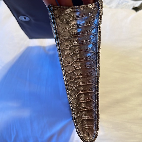 Neiman Marcus wristlet. Silver. Shine pulls bronze or gray depending. 9.5”x5.5” - Picture 7 of 8